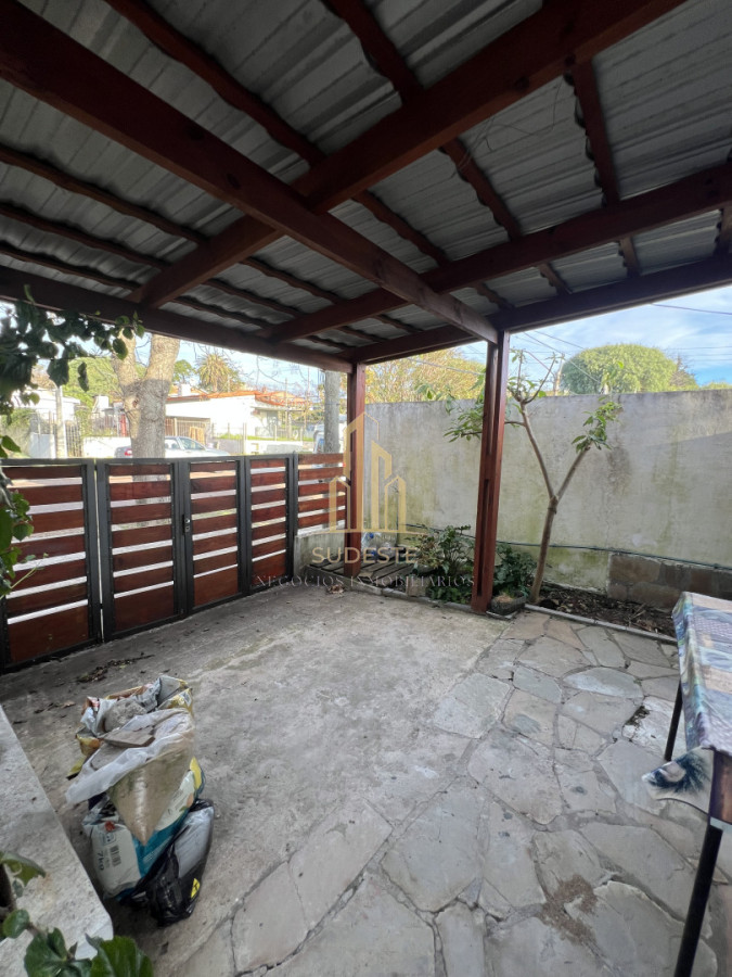 Apartamento ID.139 - Venta de Casa y 2 apartamentos en el centro de Piriápolis 