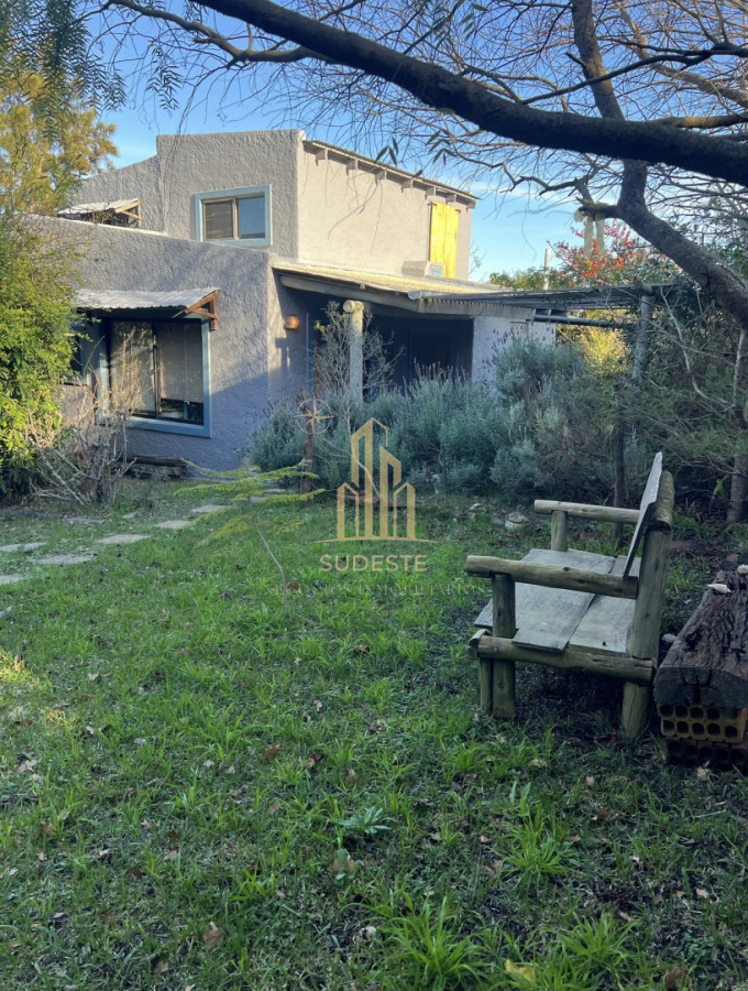Casa ID.104 - Venta de 2 casas en un padrón esquinero rodeadas de naturaleza. Ideal rentas