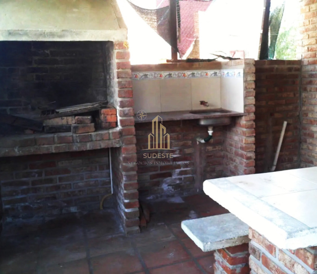 Casa ID.89 - 5 Casas en 1400m2 con rentas a 5 minutos del centro de Piriápolis 