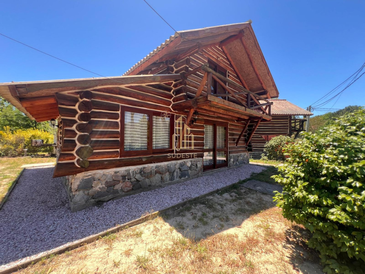 Casa ID.15 - Hermosa Cabaña a la Venta en Piriápolis