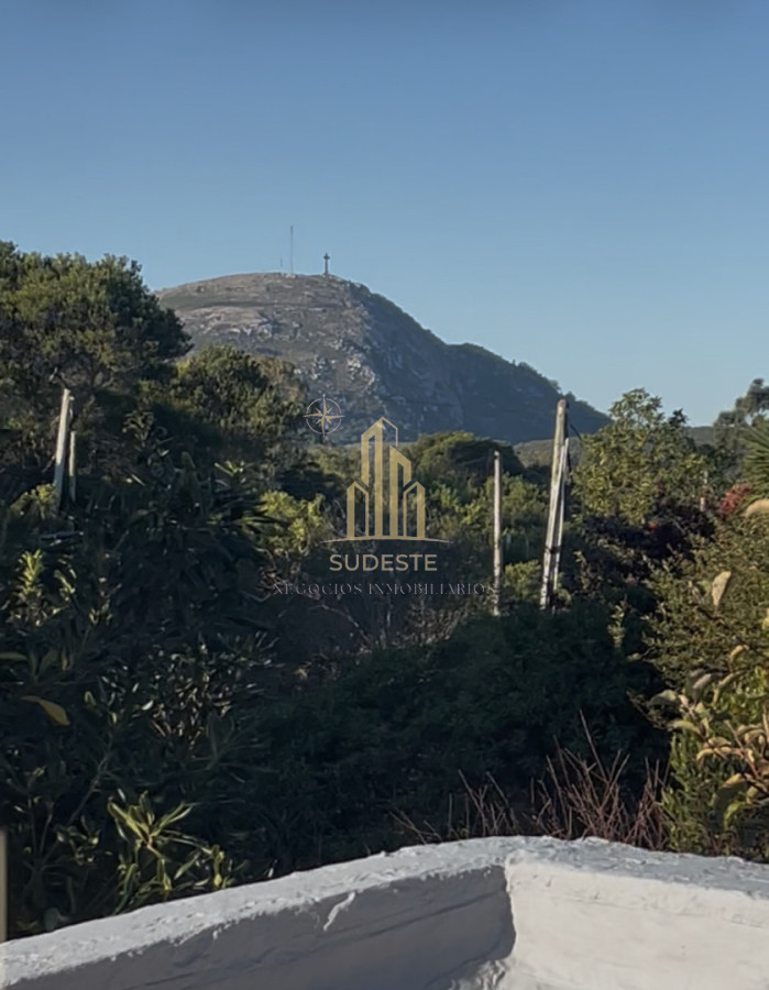 Casa ID.104 - Venta de 2 casas en un padrón esquinero rodeadas de naturaleza. Ideal rentas