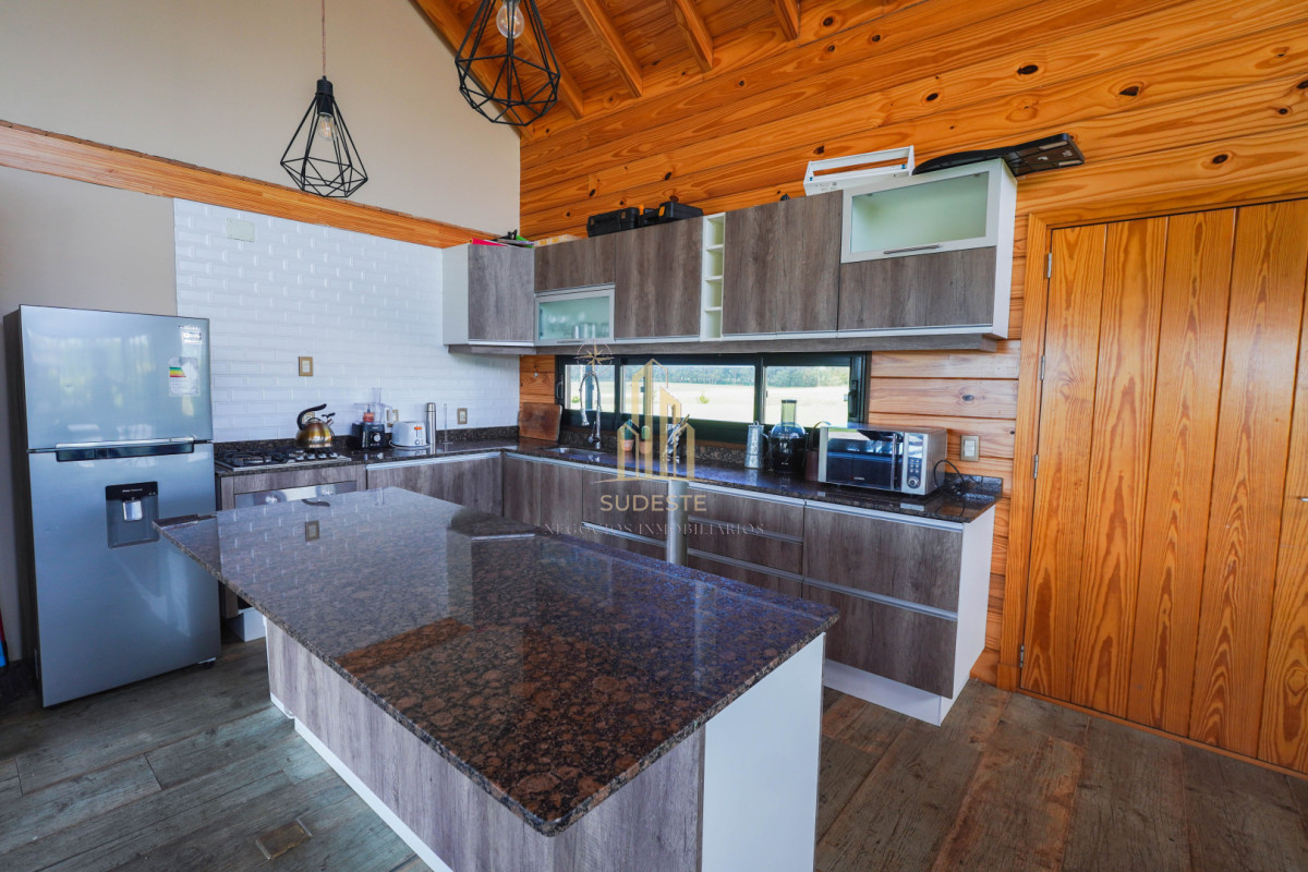 Casa ID.24 - Venta Casa 2 dormitorios Laguna de los Cisnes, Punta Ballena