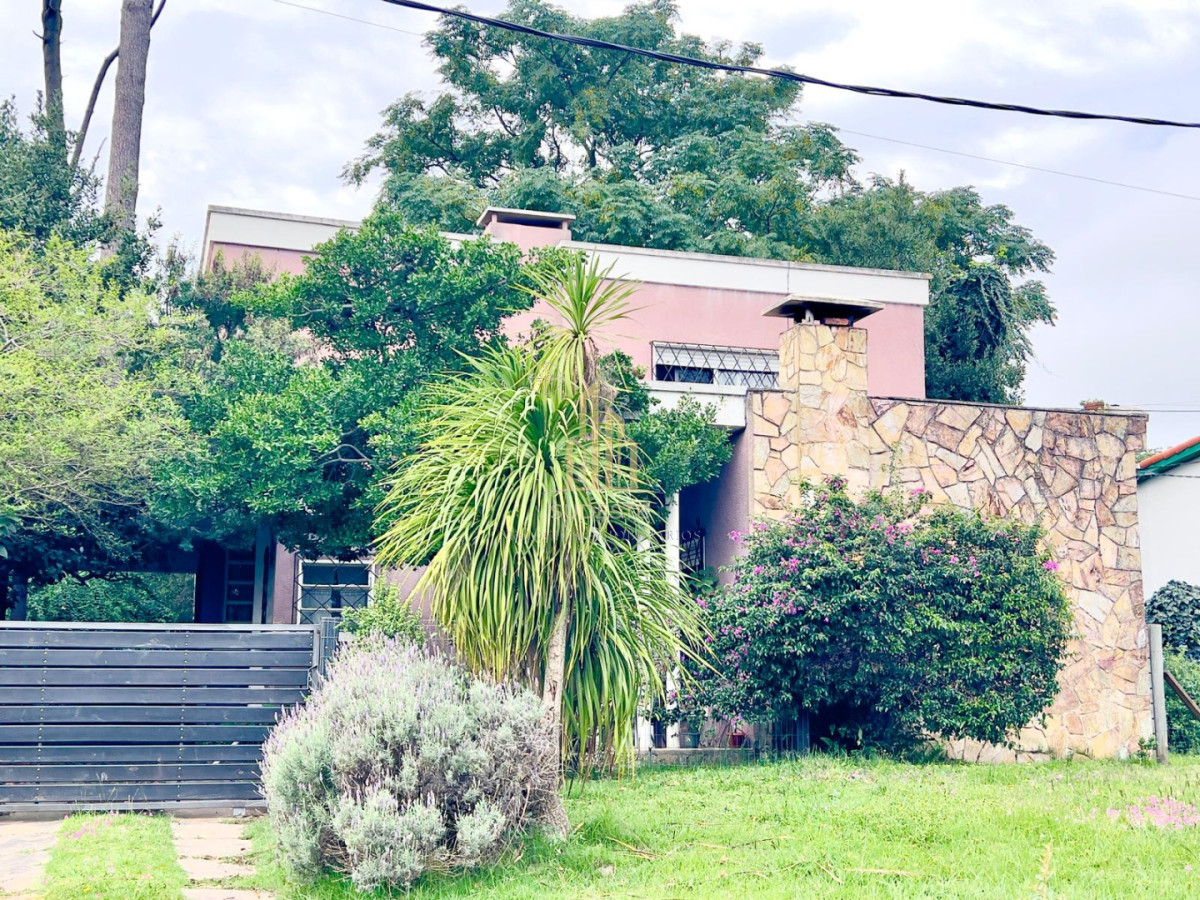 Casa ID.84 - Casa en venta en Barrio Country - Piriápolis 🌿