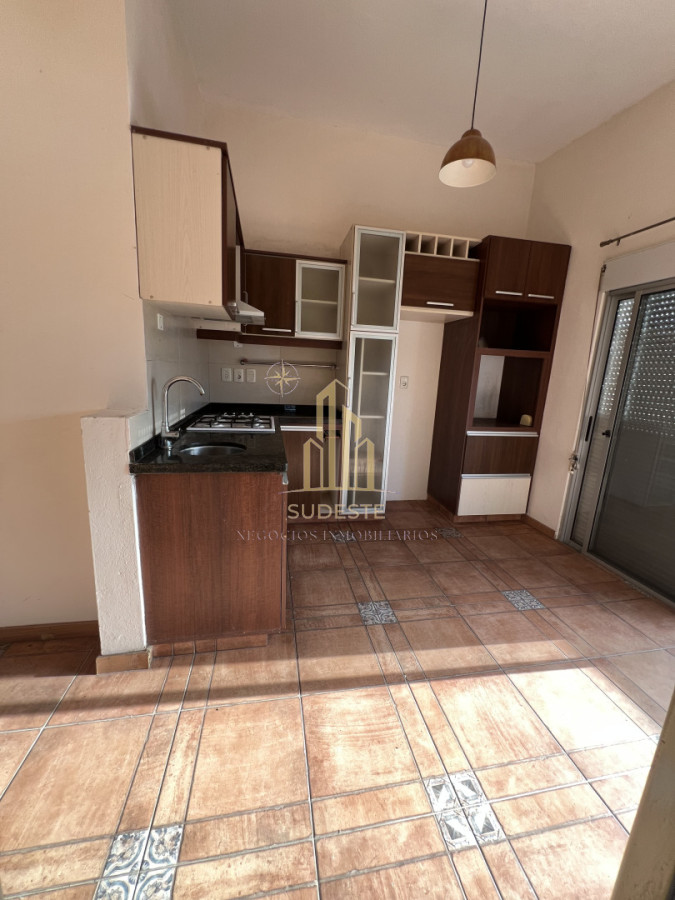 Apartamento ID.139 - Venta de Casa y 2 apartamentos en el centro de Piriápolis 