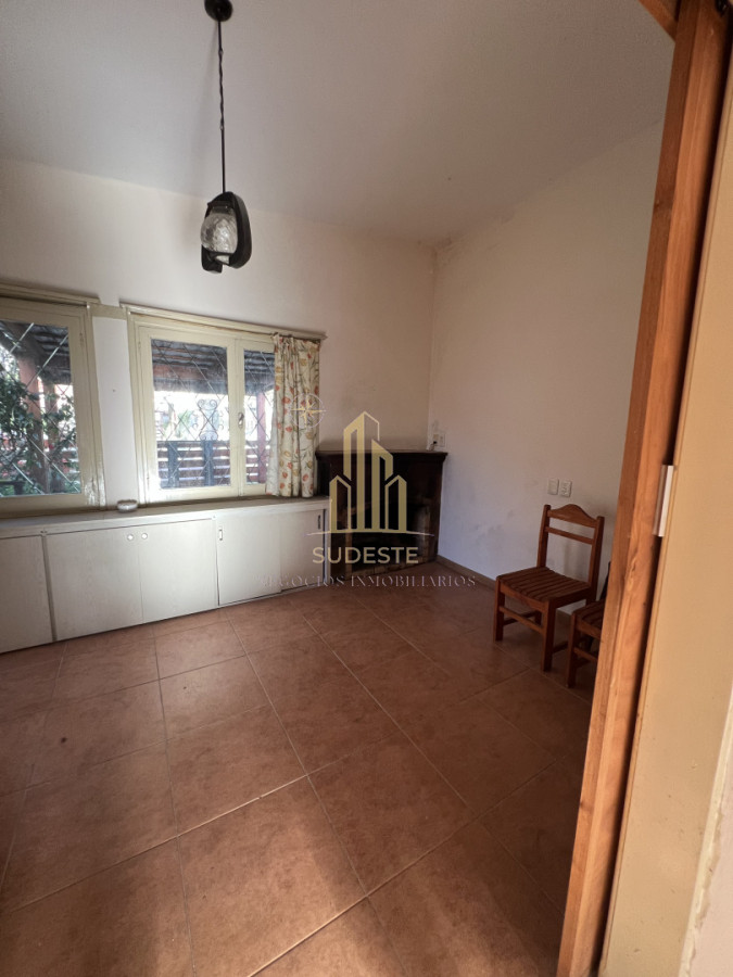 Apartamento ID.139 - Venta de Casa y 2 apartamentos en el centro de Piriápolis 