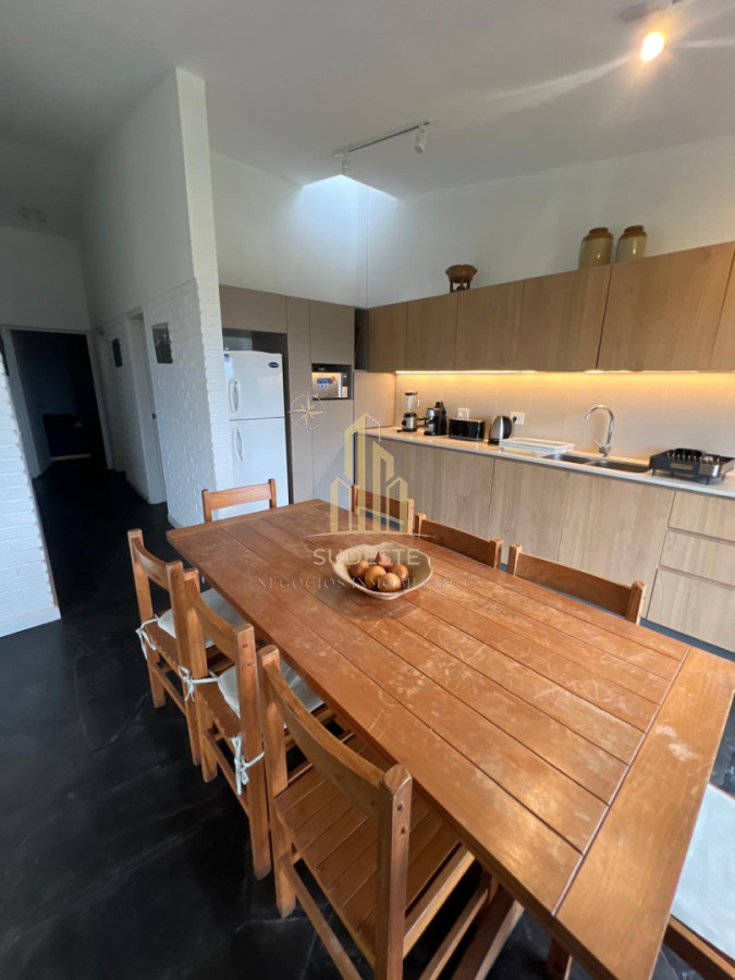 Casa ID.136 - Venta de espectacular oportunidad frente al mar 