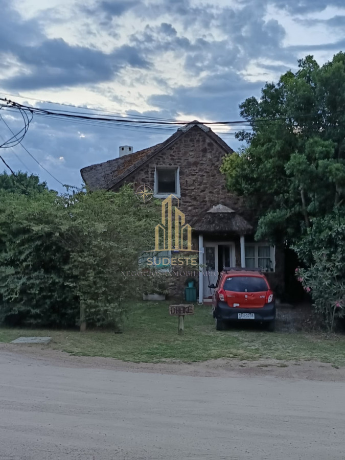 Casa ID.7 - Hermosa casa de Piedra en Balneario El Chorro 