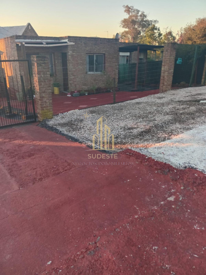 Casa ID.89 - 5 Casas en 1400m2 con rentas a 5 minutos del centro de Piriápolis 