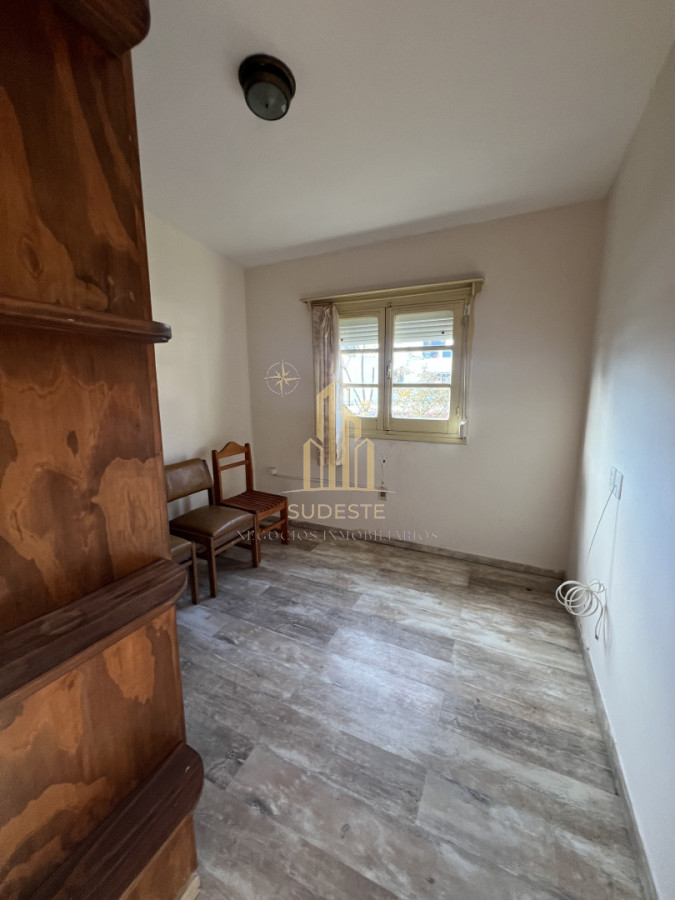 Apartamento ID.139 - Venta de Casa y 2 apartamentos en el centro de Piriápolis 