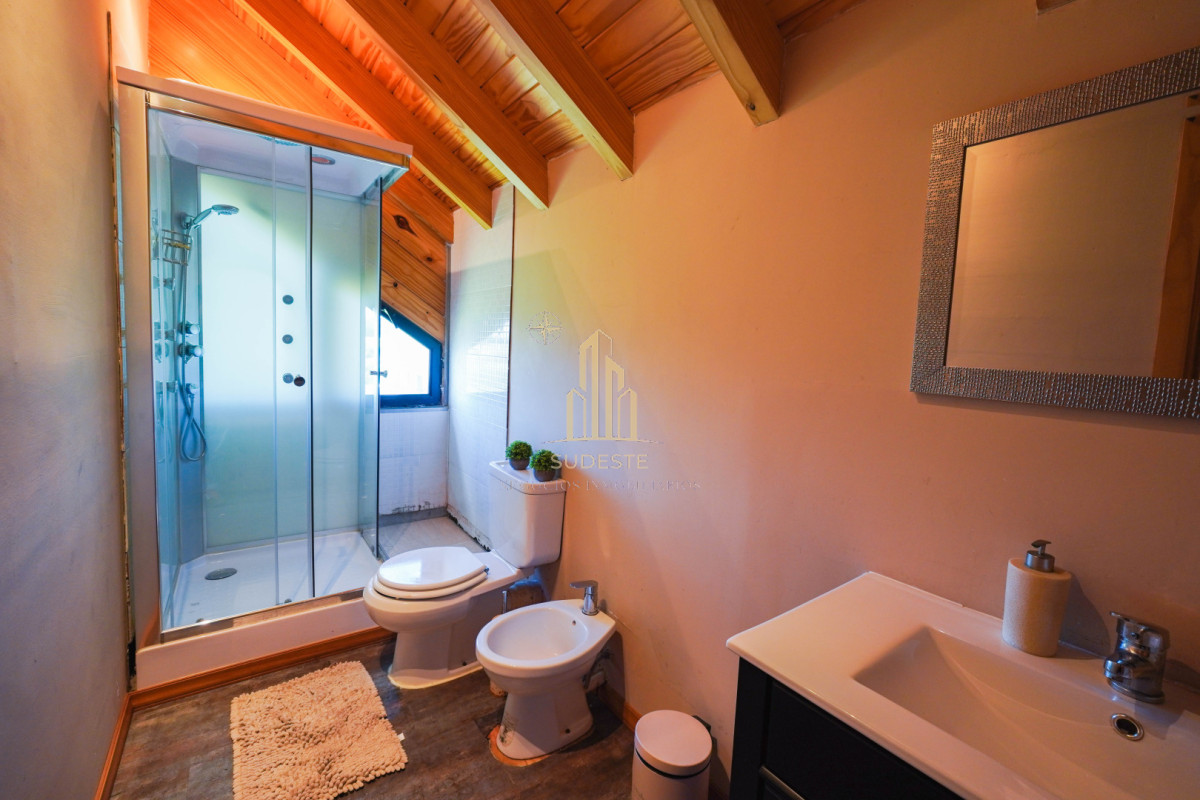 Casa ID.24 - Venta Casa 2 dormitorios Laguna de los Cisnes, Punta Ballena