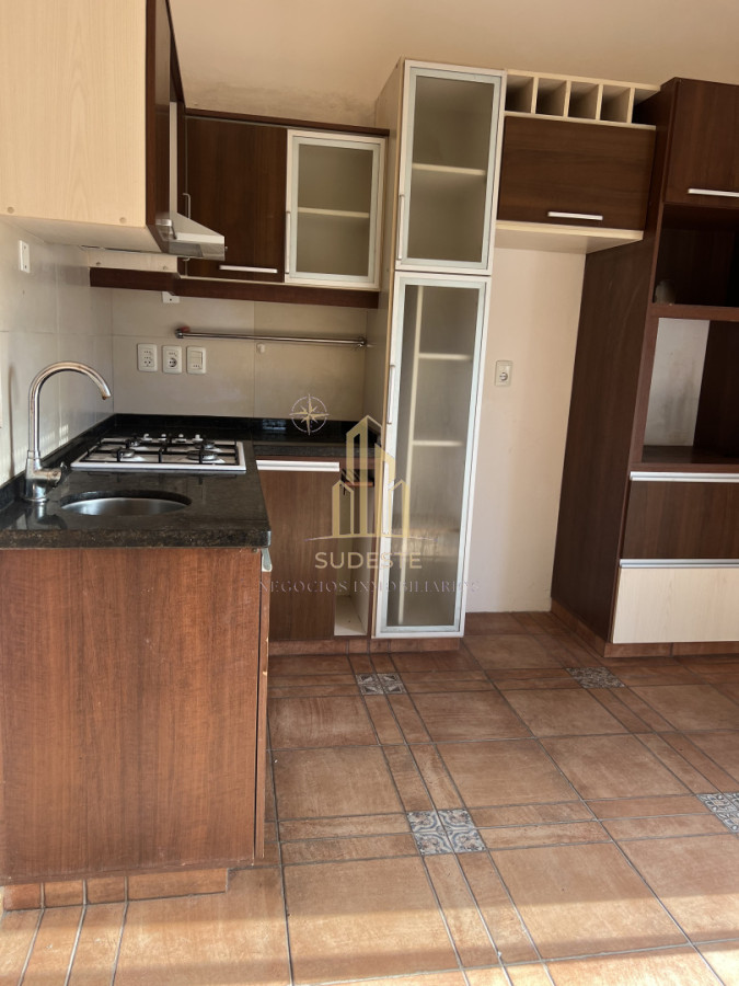 Apartamento ID.139 - Venta de Casa y 2 apartamentos en el centro de Piriápolis 