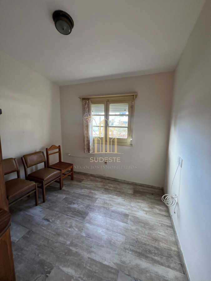 Apartamento ID.139 - Venta de Casa y 2 apartamentos en el centro de Piriápolis 