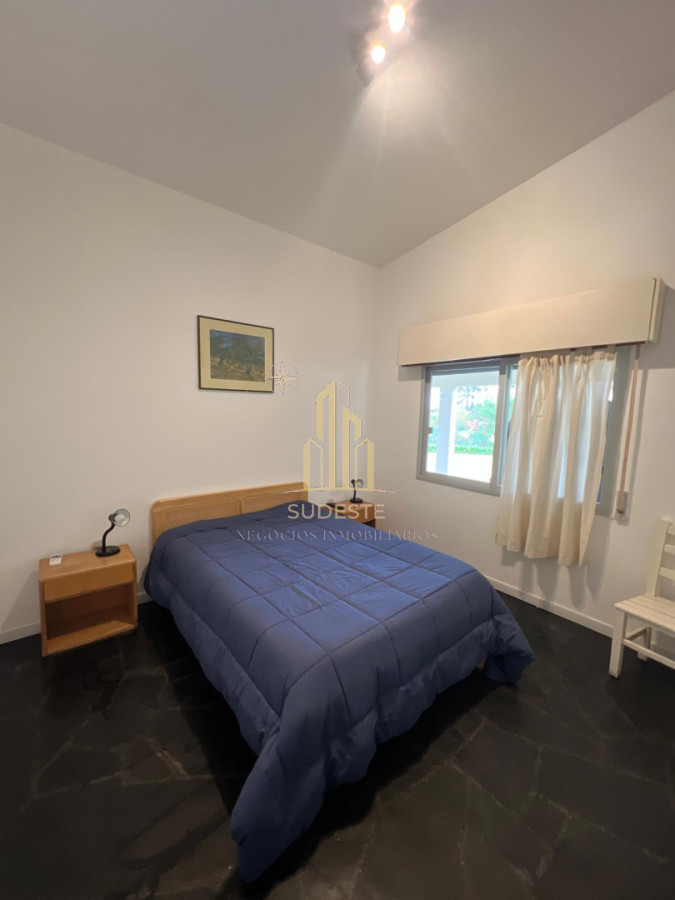Casa ID.136 - Venta de espectacular oportunidad frente al mar 