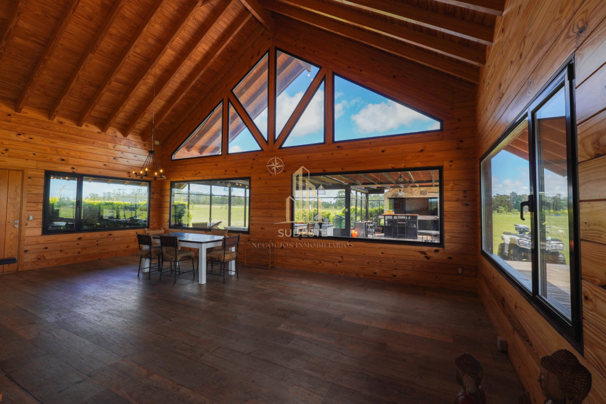 Casa ID.24 - Venta Casa 2 dormitorios Laguna de los Cisnes, Punta Ballena