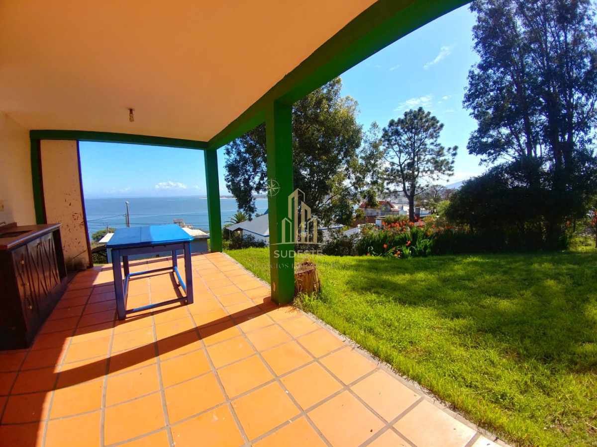 Casa ID.117 - Exclusiva casa con vistas panorámicas en Cerro San Antonio, Piriápolis. 