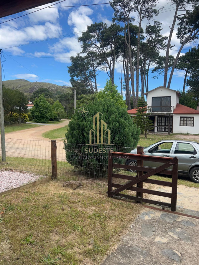 Casa ID.15 - Hermosa Cabaña a la Venta en Piriápolis