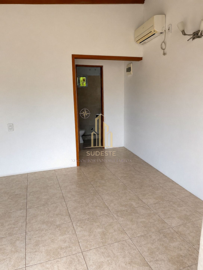 Apartamento ID.99 - Hermosa Casa en venta financiada con entrega inicial en Piriápolis.  