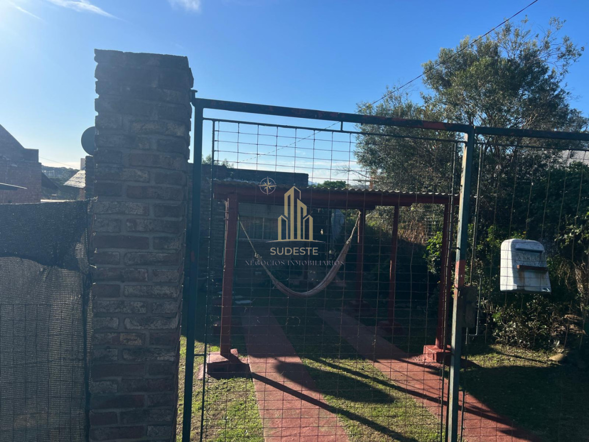 Casa ID.89 - 5 Casas en 1400m2 con rentas a 5 minutos del centro de Piriápolis 