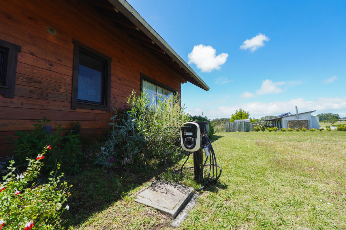 Casa ID.24 - Venta Casa 2 dormitorios Laguna de los Cisnes, Punta Ballena