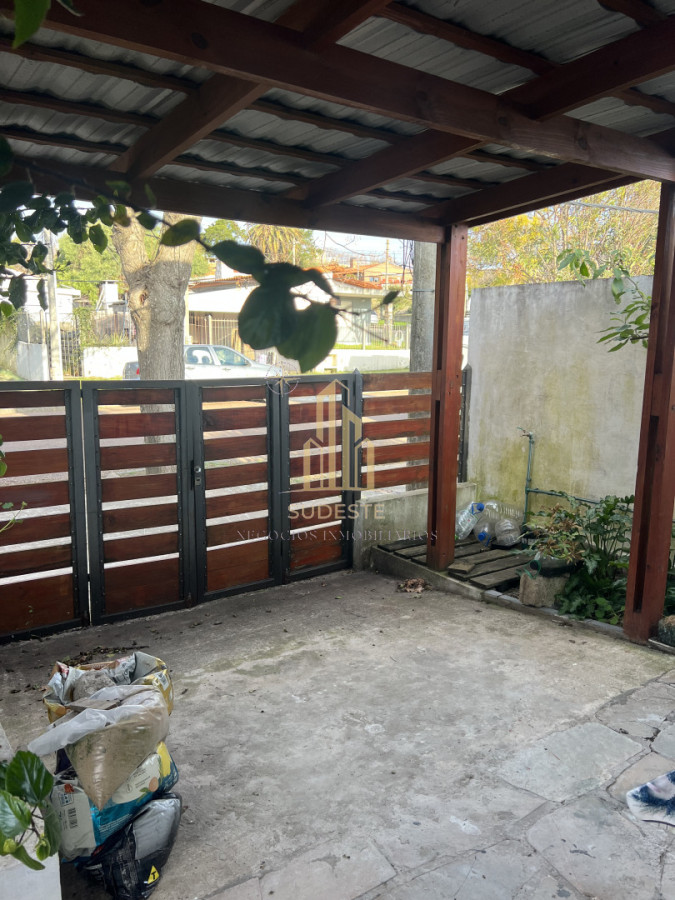 Apartamento ID.139 - Venta de Casa y 2 apartamentos en el centro de Piriápolis 