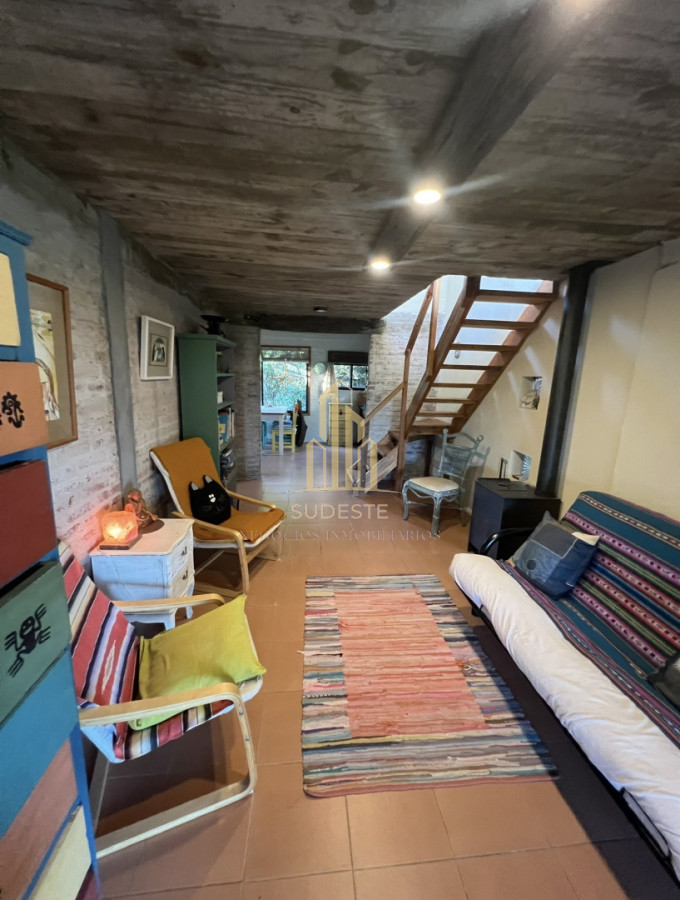 Casa ID.104 - Venta de 2 casas en un padrón esquinero rodeadas de naturaleza. Ideal rentas