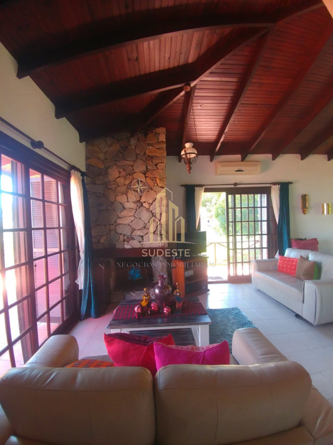 Casa ID.117 - Exclusiva casa con vistas panorámicas en Cerro San Antonio, Piriápolis. 