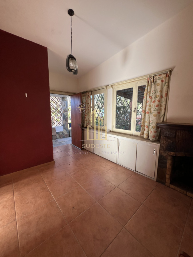 Apartamento ID.139 - Venta de Casa y 2 apartamentos en el centro de Piriápolis 