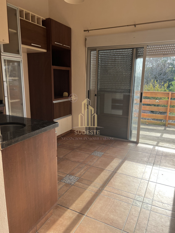 Apartamento ID.139 - Venta de Casa y 2 apartamentos en el centro de Piriápolis 
