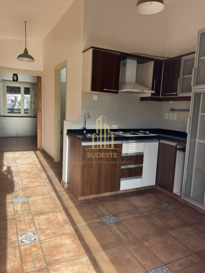 Apartamento ID.139 - Venta de Casa y 2 apartamentos en el centro de Piriápolis 