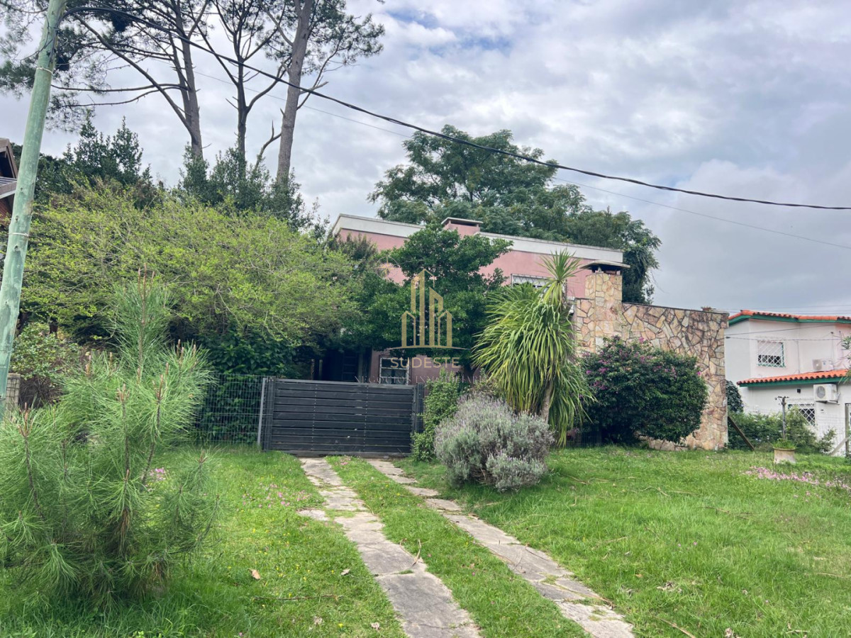 Casa ID.84 - Casa en venta en Barrio Country - Piriápolis 🌿