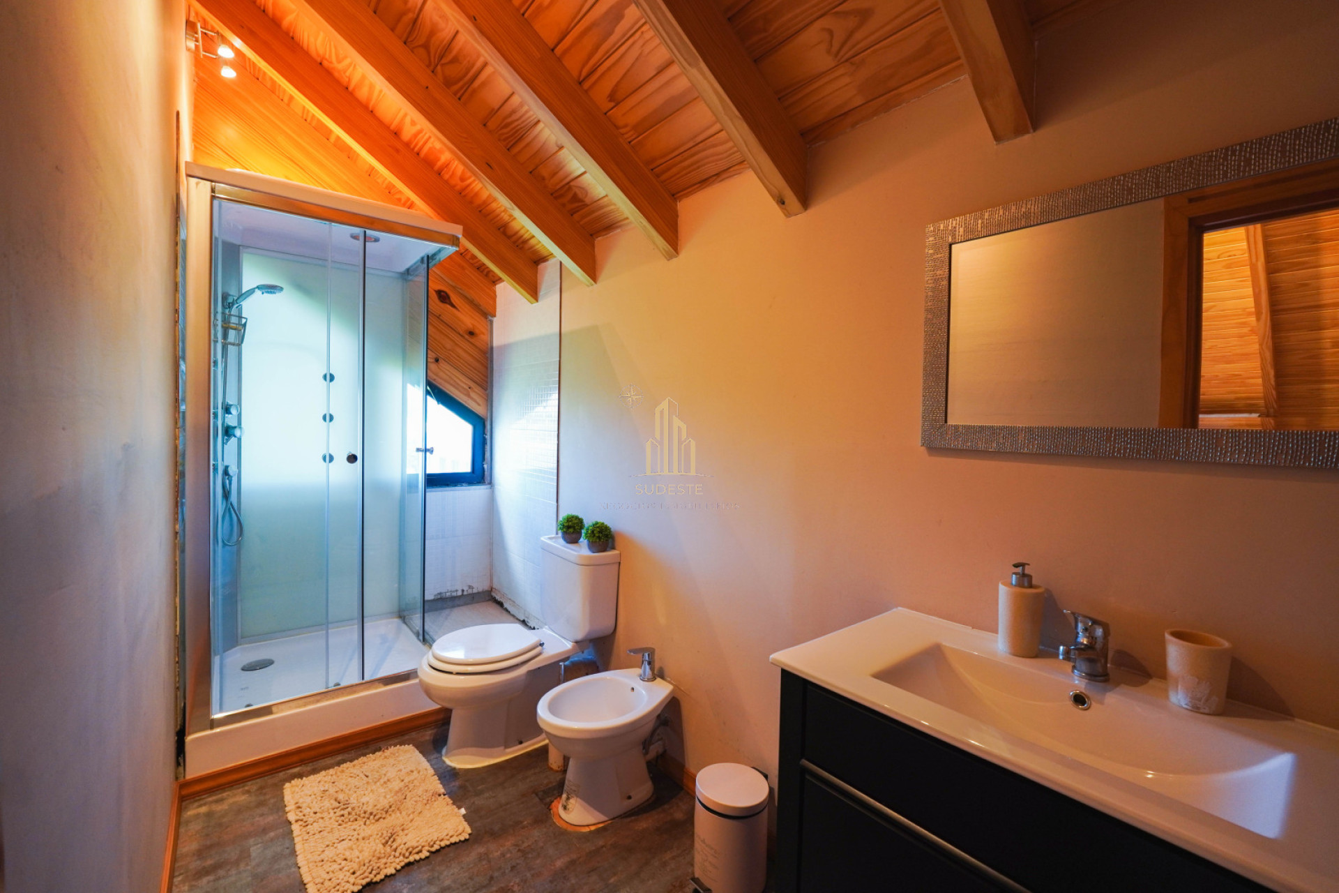 Casa ID.24 - Venta Casa 2 dormitorios Laguna de los Cisnes, Punta Ballena