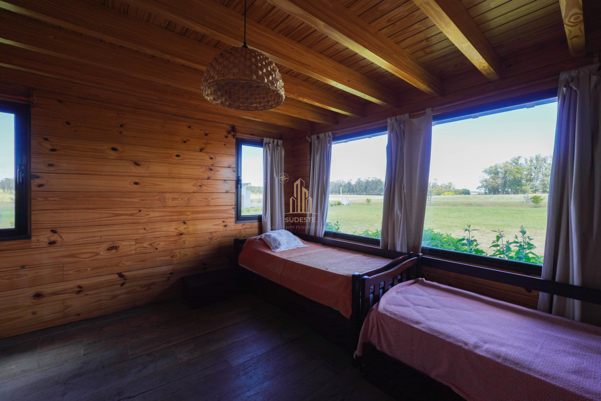 Casa ID.24 - Venta Casa 2 dormitorios Laguna de los Cisnes, Punta Ballena