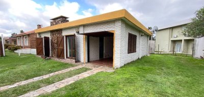 Casa a 100 metros de la playa en Proa al mar 