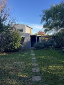 Venta de 2 casas en un padrón esquinero rodeadas de naturaleza. Ideal rentas
