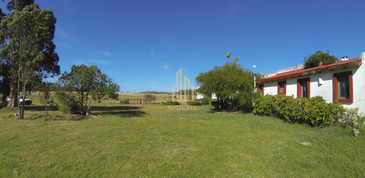 Chacra ID.37 - Chacra de 5 hectáreas con casa entre las sierras a 20 minutos de Punta del Este