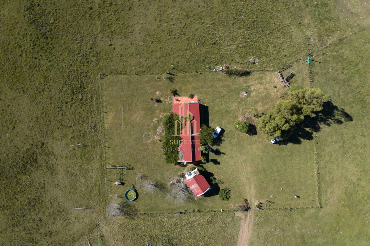 Chacra ID.37 - Chacra de 5 hectáreas con casa entre las sierras a 20 minutos de Punta del Este