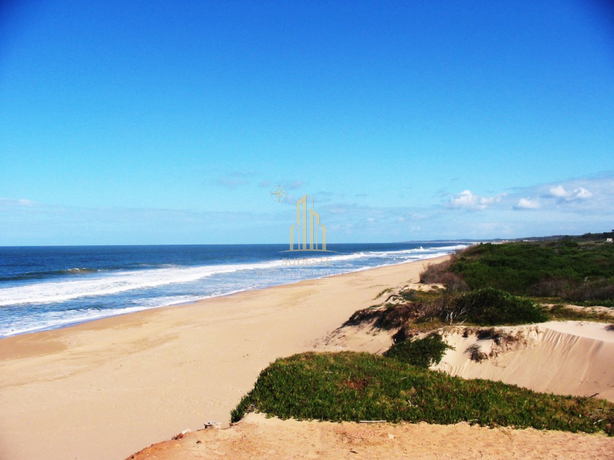 Apartamento ID.64 - VENTA TERRENO 720m2 EN OCEAN PARK
