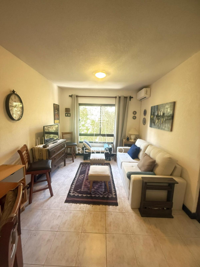 Apartamento ID.991 - Apartamento en venta de 1 dormitorio en Punta del este a pasos de Punta Shopping