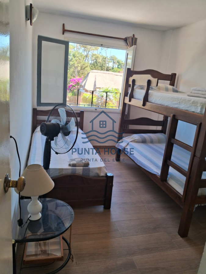 Apartamento ID.59 - Amplio apartamento de tres dormitorios