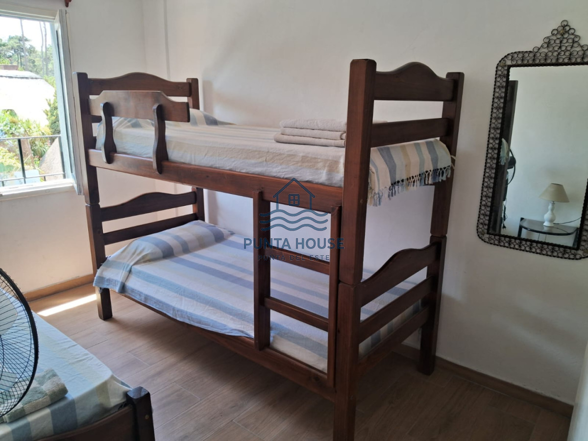 Apartamento ID.59 - Amplio apartamento de tres dormitorios