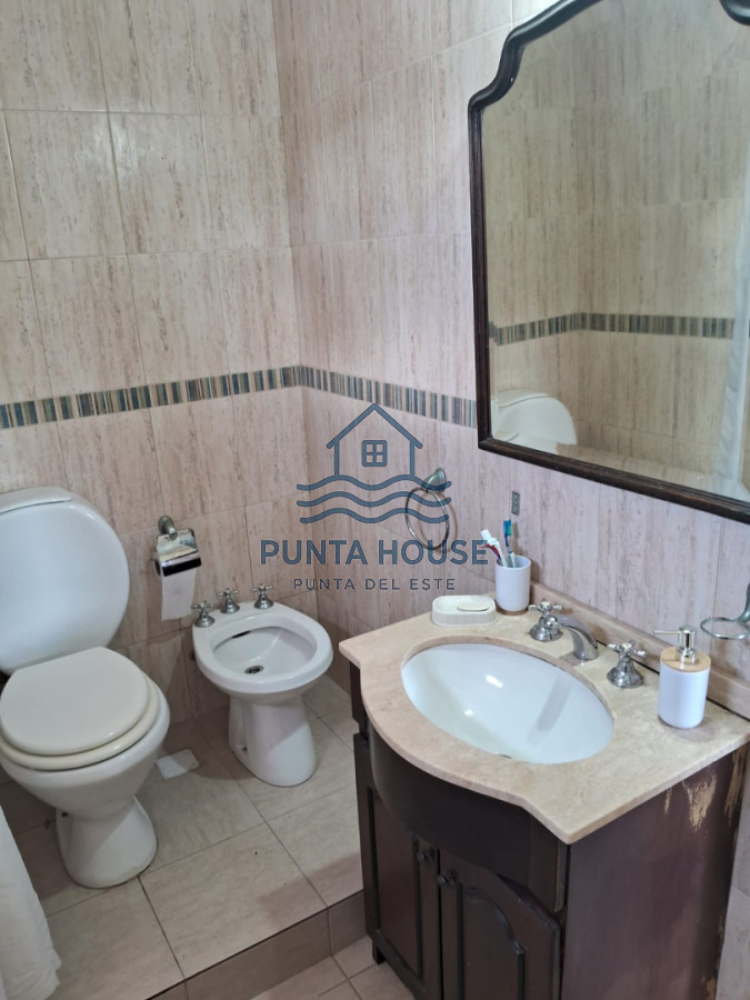 Apartamento ID.59 - Amplio apartamento de tres dormitorios