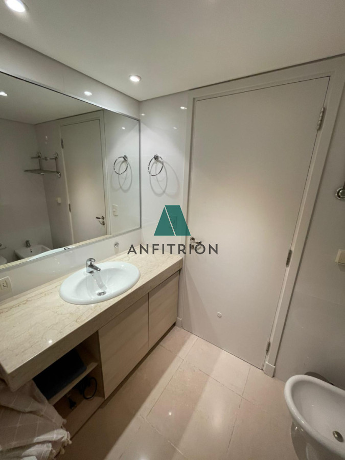 Apartamento ID.193 - En Venta - Exclusivo apartamento en primera línea de Playa Brava, 