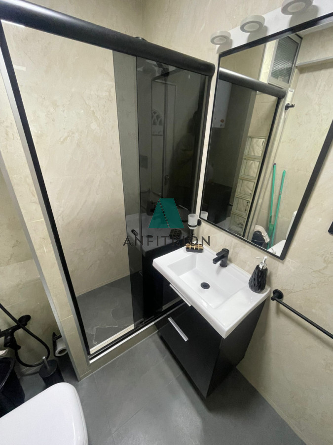 Apartamento ID.101 - Alquiler - Apartamento renovado en Península con patio 