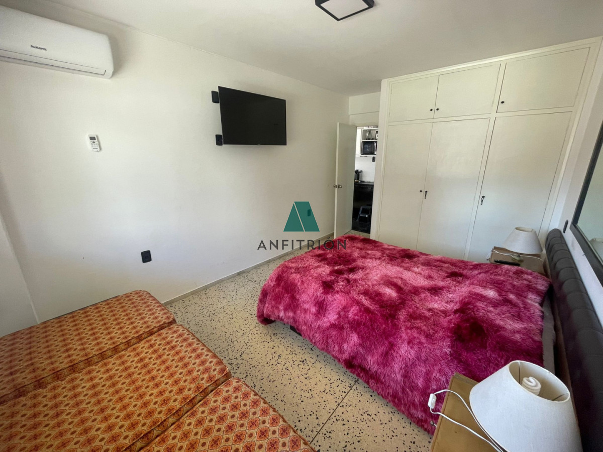 Apartamento ID.101 - Alquiler - Apartamento renovado en Península con patio 