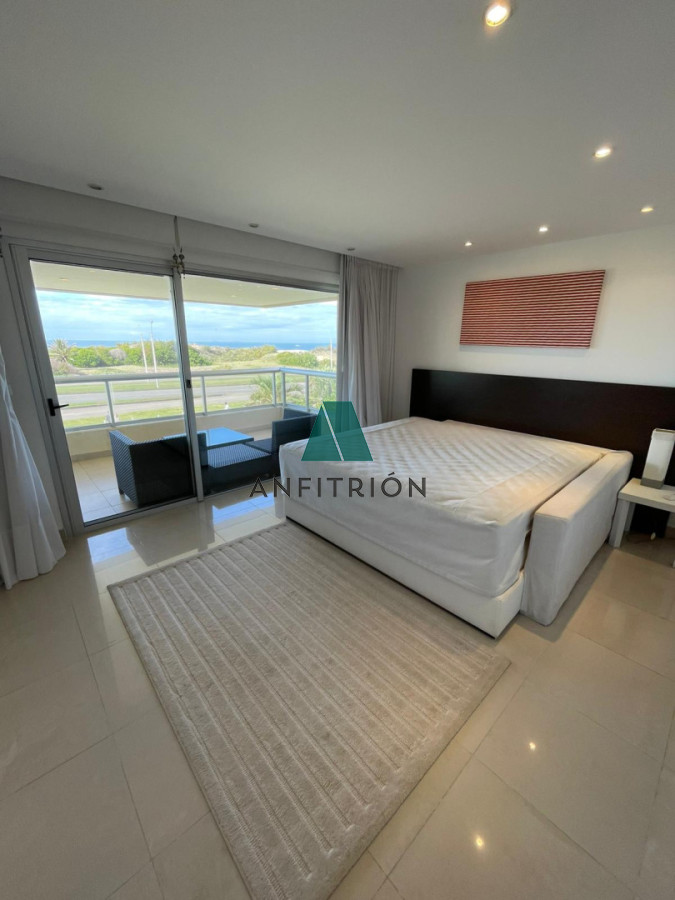 Apartamento ID.193 - En Venta - Exclusivo apartamento en primera línea de Playa Brava, 