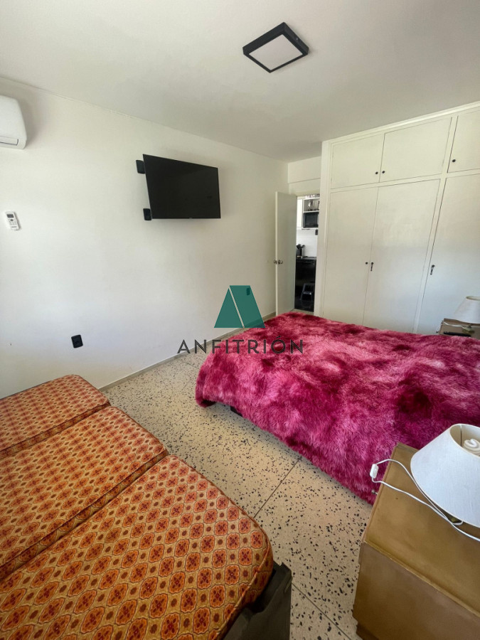 Apartamento ID.101 - Alquiler - Apartamento renovado en Península con patio 