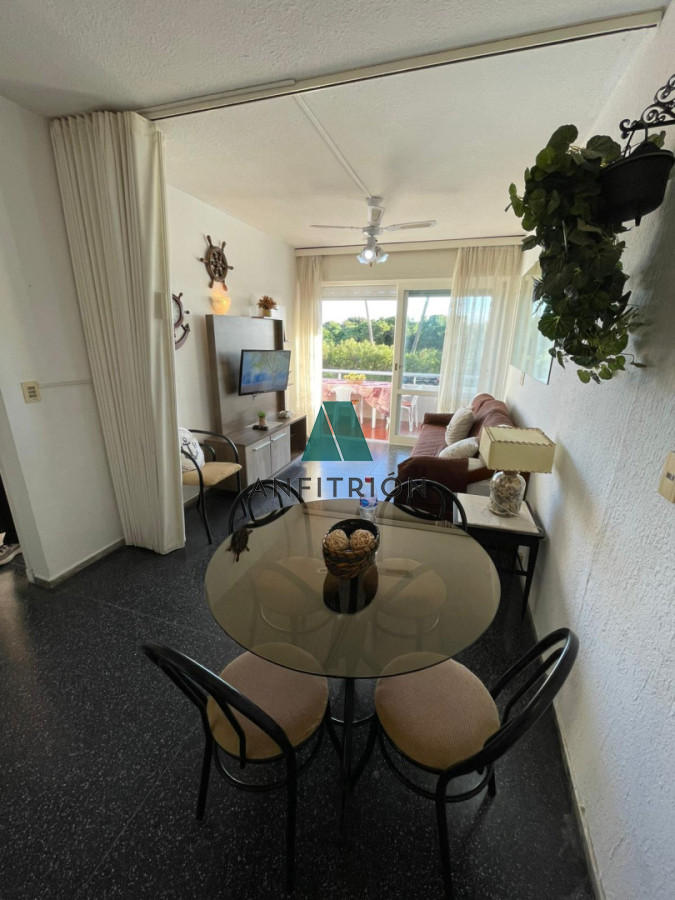 Apartamento ID.108 - Venta - Amplio apartamento frente al mar en Isla de Gorriti