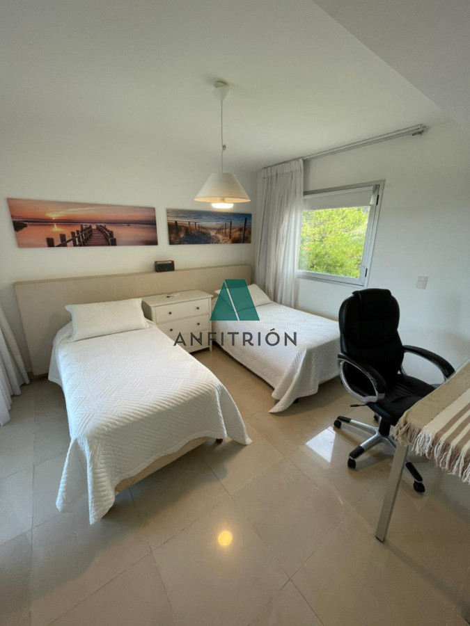 Apartamento ID.193 - En Venta - Exclusivo apartamento en primera línea de Playa Brava, 