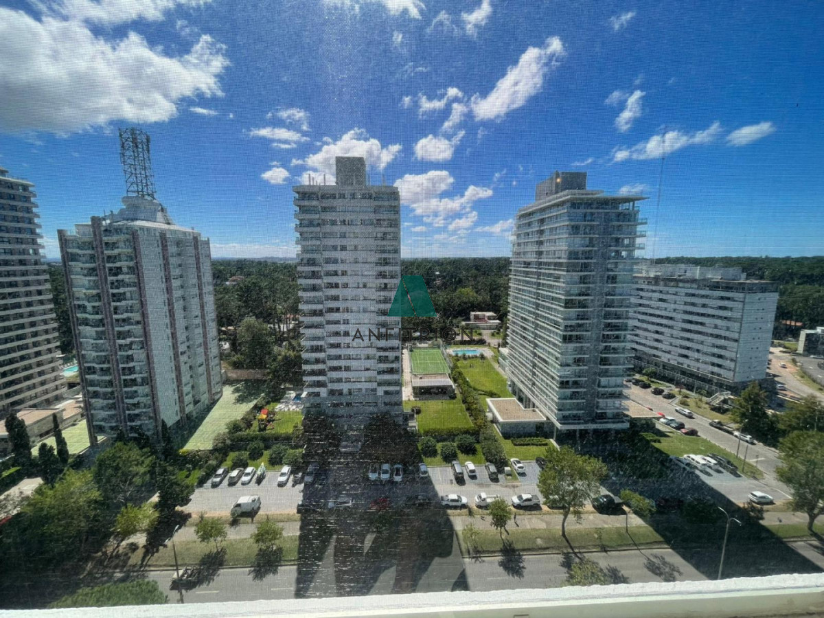 Apartamento ID.100 - Amplio y renovado apartamento en Roosevelt