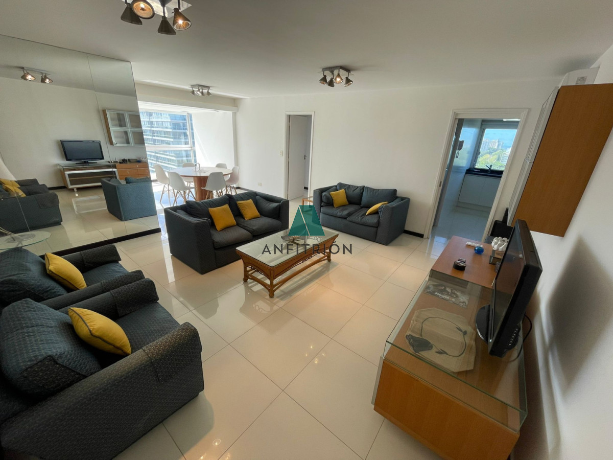 Apartamento ID.100 - Amplio y renovado apartamento en Roosevelt